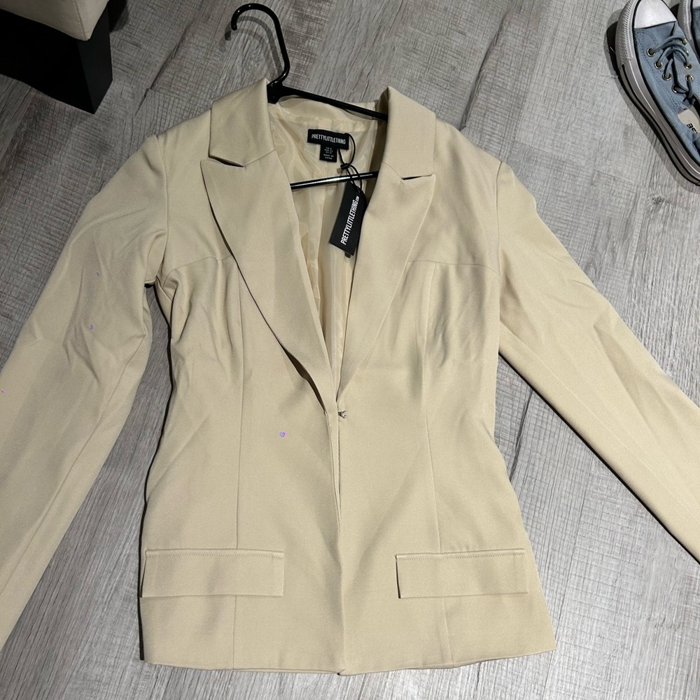 Princess Polly snatch blazer